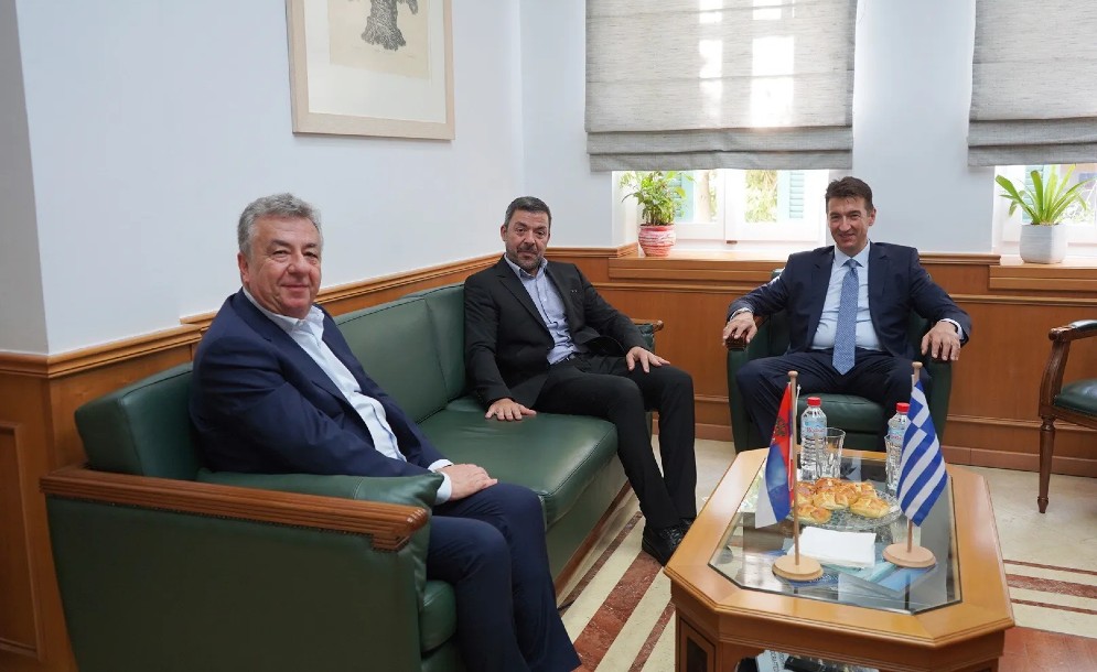 Συνάντηση Αρναουτάκη με τον Πρέσβη της Σερβίας στην Ελλάδα