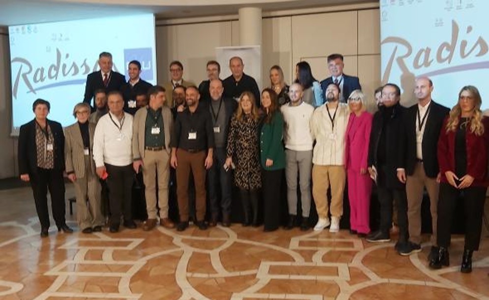 Η Ελλάδα παραμένει πρώτη στις προτιμήσεις των Πολωνών τουριστών