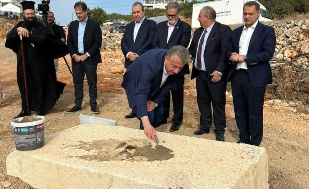 Ο Περιφερειάρχης στην εκδήλωση για την έναρξη των εργασιών της μαρίνας στην επένδυση «Elounda Hills»