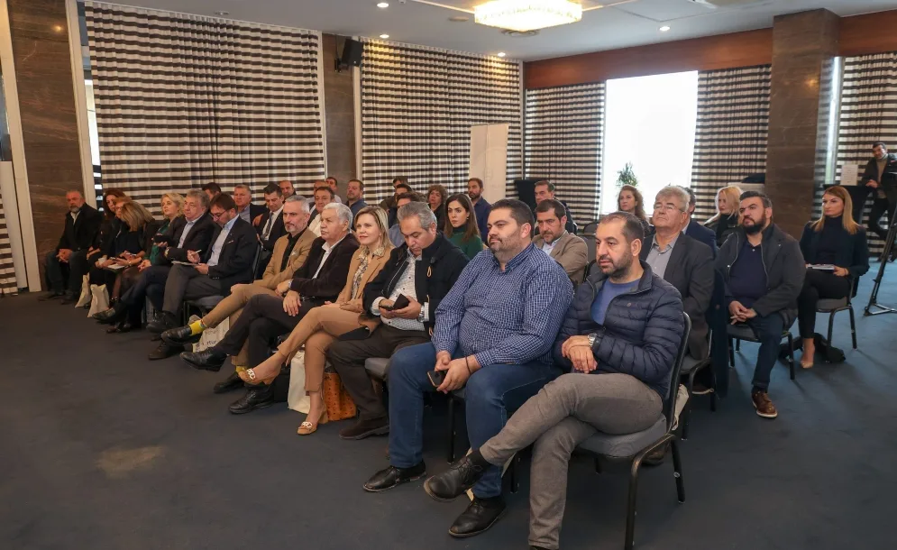 Ενημερωτική συνάντηση για τους νέους Περιφερειακούς Συμβούλους για τη δομή, τη λειτουργία και τον αναπτυξιακό σχεδιασμό της Περιφέρειας Κρήτης