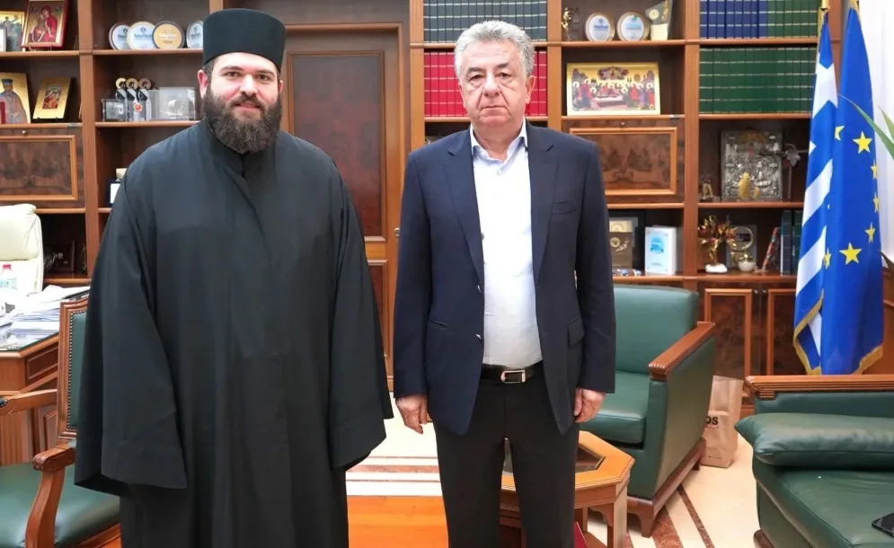 Επίσκεψη του νέου Ηγουμένου της Μονής Αγκαράθου στο Περιφερειάρχη Κρήτης