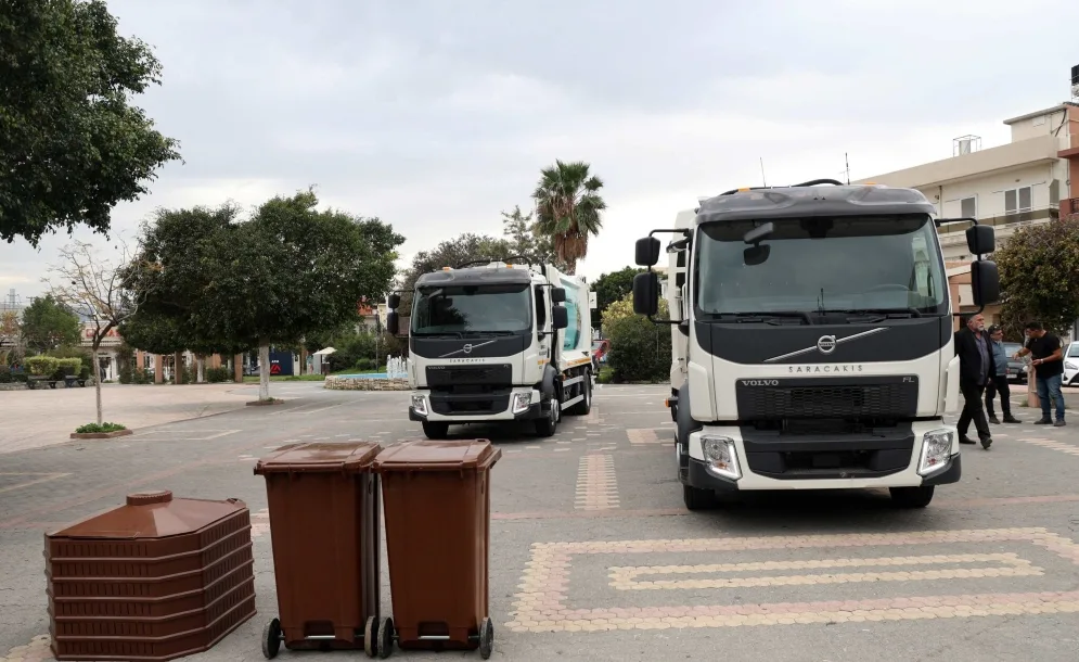 Δύο νέα απορριμματοφόρα παρέλαβε ο Δήμος Μαλεβιζίου-Ξεκινά η συλλογή οργανικών αποβλήτων στο Μαλεβίζι