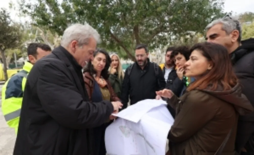 Αυτοψία στα έργα της πλατείας Ελευθερίας από τον Δήμαρχο Αλέξη Καλοκαιρινό