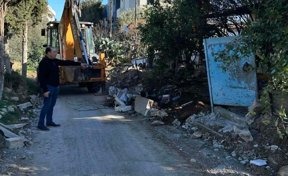 Απομάκρυναν το ετοιμόρροπο τοιχίο