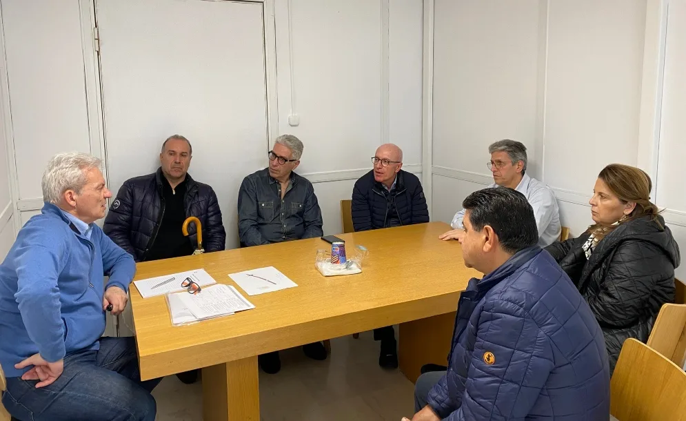 Η ανάπλαση της λ. Καλοκαιρινού στο επίκεντρο συνάντησης του Δημάρχου Ηρακλείου με επιχειρηματίες της περιοχής