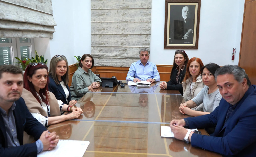 Στήριξη στα αιτήματα των εργαστηριακών γιατρών από τον Περιφερειάρχη