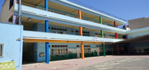 Ο Δήμος Ηρακλείου βελτιώνει την εικόνα των σχολείων αναβαθμίζοντας εσωτερικούς και εξωτερικούς χώρους