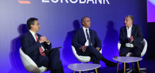 Σταϊκούρας και Αρναουτάκης σε εκδήλωση της Eurobank