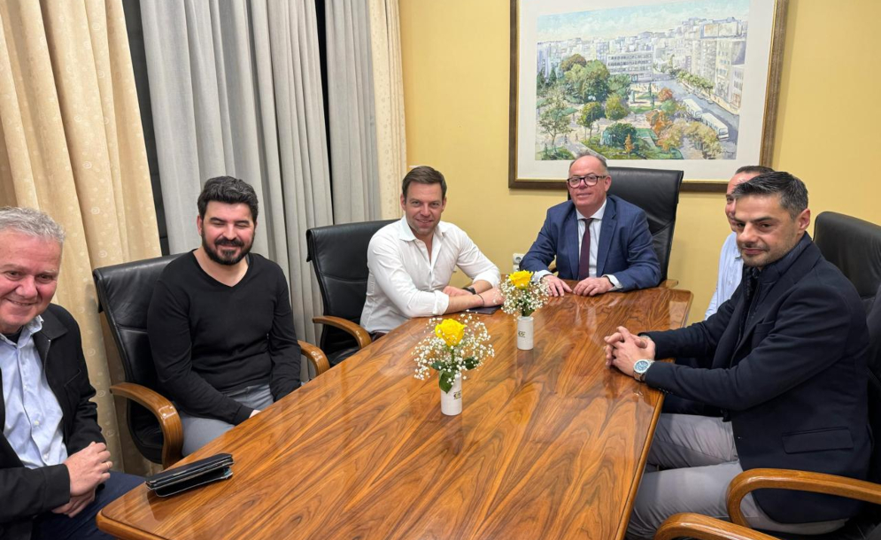 Στο Εμπορικό Επιμελητήριο Λάρισας ο Στέφανος Κασσελάκης